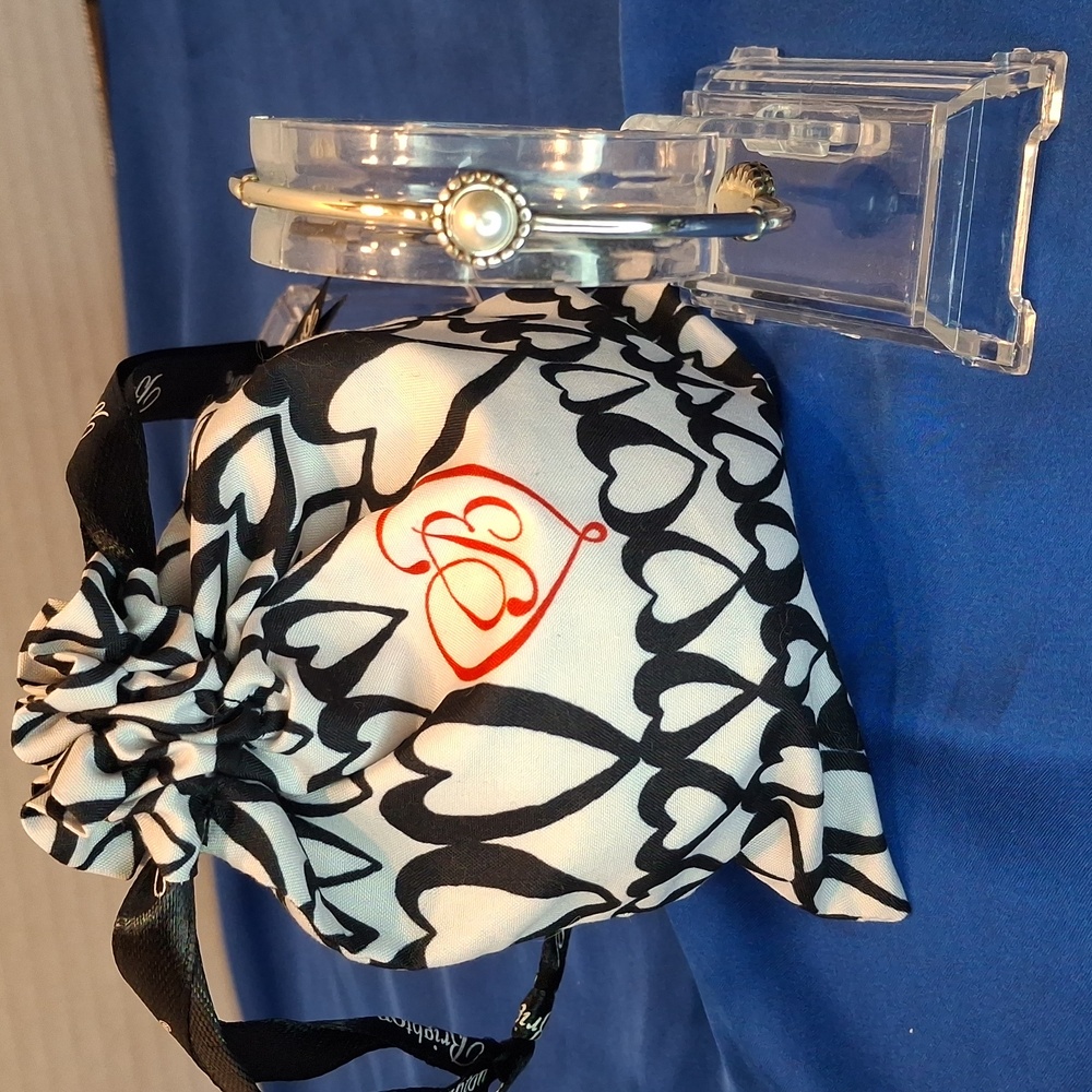 Brighton pearl and silver bangle bracelet Dustbag And Heart Box Included - Picture 2 of 8